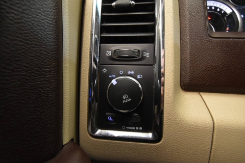 2015 RAM 1500 Laramie 4x4 4dr Crew Cab 5.5 ft. SB Pickup