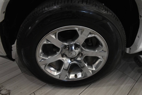 2015 RAM 1500 Laramie 4x4 4dr Crew Cab 5.5 ft. SB Pickup