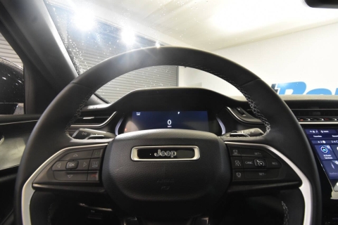 2023 Jeep Grand Cherokee L Altitude 4x4 4dr SUV