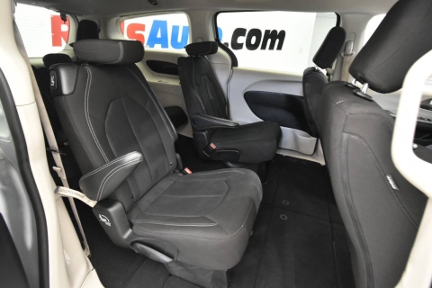 2023 Chrysler Voyager LX 4dr Mini Van