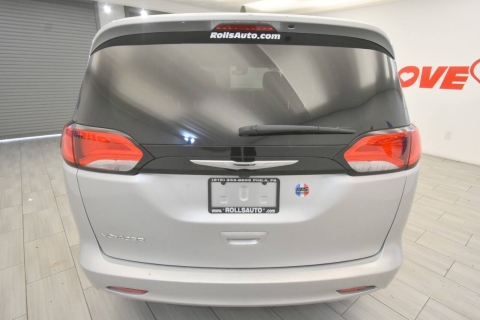 2023 Chrysler Voyager LX 4dr Mini Van