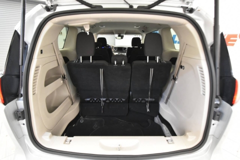 2023 Chrysler Voyager LX 4dr Mini Van