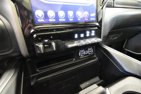 2020 RAM 1500 Laramie 4x4 4dr Crew Cab 6.4 ft. SB Pickup