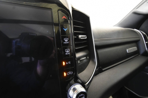 2020 RAM 1500 Laramie 4x4 4dr Crew Cab 6.4 ft. SB Pickup