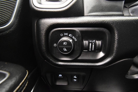 2020 RAM 1500 Laramie 4x4 4dr Crew Cab 6.4 ft. SB Pickup