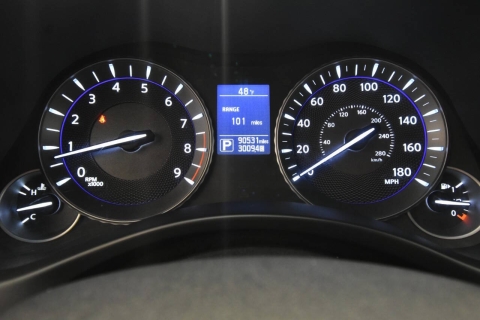 2016 Infiniti Q70L 3.7 AWD 4dr Sedan