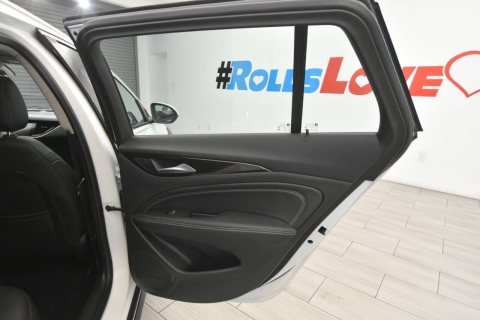 2018 Buick Regal TourX Essence AWD 4dr Wagon