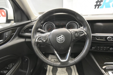 2018 Buick Regal TourX Essence AWD 4dr Wagon