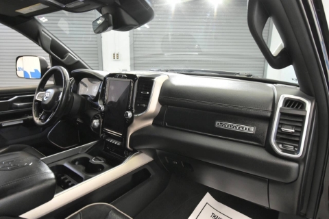 2019 RAM 1500 Laramie 4x4 4dr Crew Cab 5.6 ft. SB Pickup