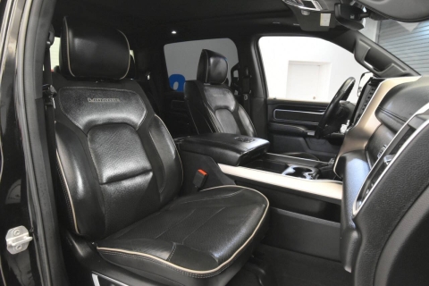 2019 RAM 1500 Laramie 4x4 4dr Crew Cab 5.6 ft. SB Pickup