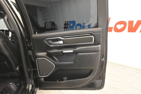 2019 RAM 1500 Laramie 4x4 4dr Crew Cab 5.6 ft. SB Pickup