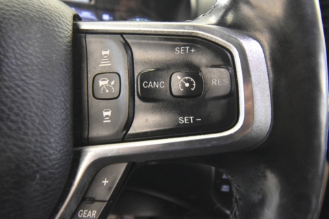 2019 RAM 1500 Laramie 4x4 4dr Crew Cab 5.6 ft. SB Pickup