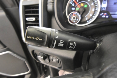 2019 RAM 1500 Laramie 4x4 4dr Crew Cab 5.6 ft. SB Pickup