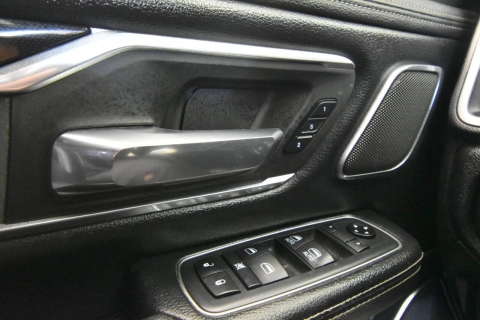 2019 RAM 1500 Laramie 4x4 4dr Crew Cab 5.6 ft. SB Pickup