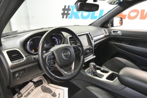 2017 Jeep Grand Cherokee Laredo 4x4 4dr SUV