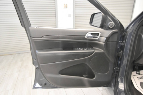 2017 Jeep Grand Cherokee Laredo 4x4 4dr SUV