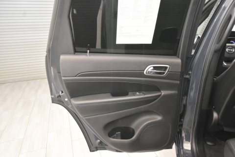 2017 Jeep Grand Cherokee Laredo 4x4 4dr SUV