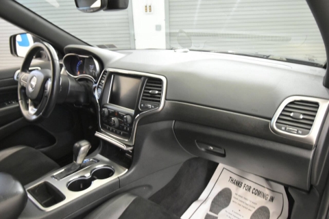 2017 Jeep Grand Cherokee Laredo 4x4 4dr SUV