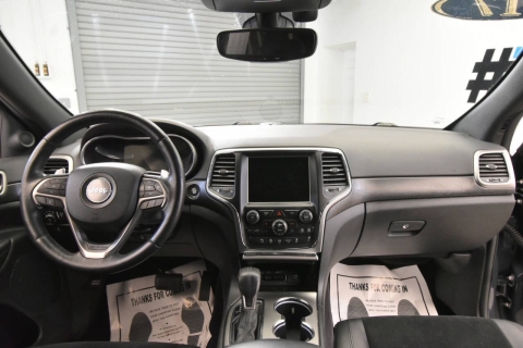 2017 Jeep Grand Cherokee Laredo 4x4 4dr SUV