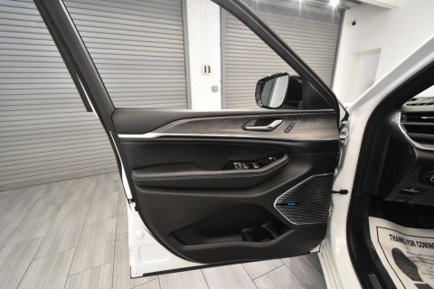 2023 Jeep Grand Cherokee Overland 4xe 4x4 4dr SUV