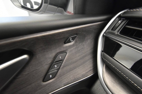 2023 Jeep Grand Cherokee Overland 4xe 4x4 4dr SUV