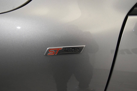 2023 Ford Escape Hybrid ST Line Select AWD 4dr SUV