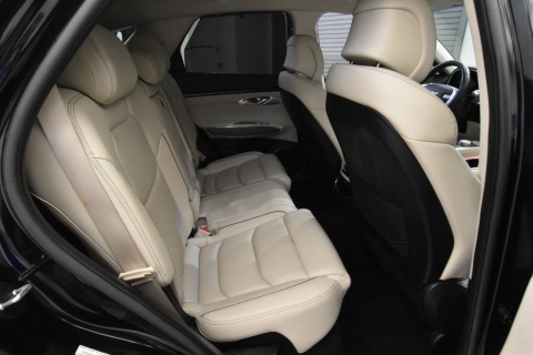2022 Genesis GV70 2.5T Standard AWD 4dr SUV