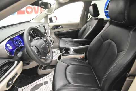 2023 Chrysler Pacifica Touring L 4dr Mini Van
