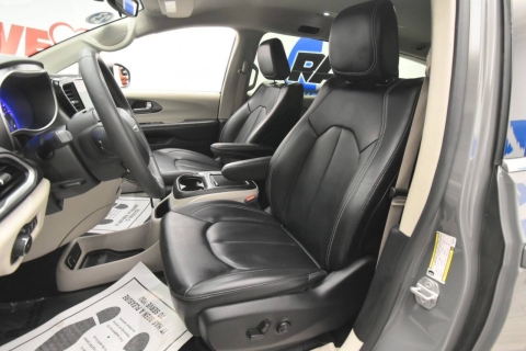 2023 Chrysler Pacifica Touring L 4dr Mini Van