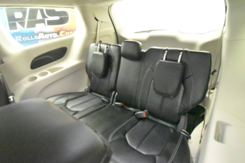 2023 Chrysler Pacifica Touring L 4dr Mini Van