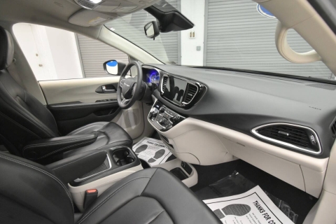 2023 Chrysler Pacifica Touring L 4dr Mini Van