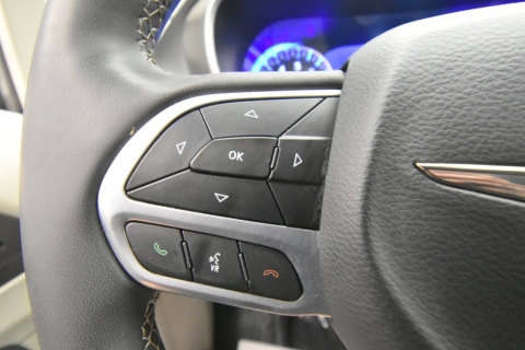 2023 Chrysler Pacifica Touring L 4dr Mini Van