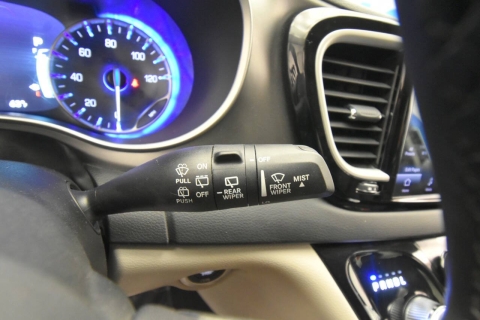 2023 Chrysler Pacifica Touring L 4dr Mini Van