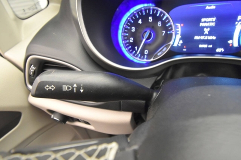 2023 Chrysler Pacifica Touring L 4dr Mini Van