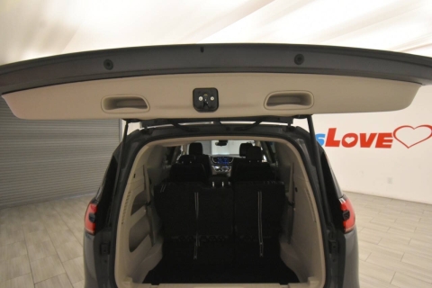 2023 Chrysler Pacifica Touring L 4dr Mini Van