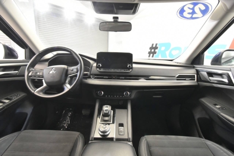 2023 Mitsubishi Outlander SE AWD 4dr SUV