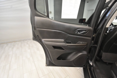 2023 GMC Acadia SLT 4x4 4dr SUV