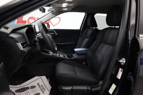 2024 Mitsubishi Outlander ES AWD 4dr SUV