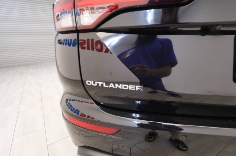 2024 Mitsubishi Outlander ES AWD 4dr SUV