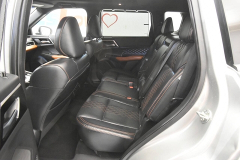 2022 Mitsubishi Outlander SEL AWD 4dr SUV