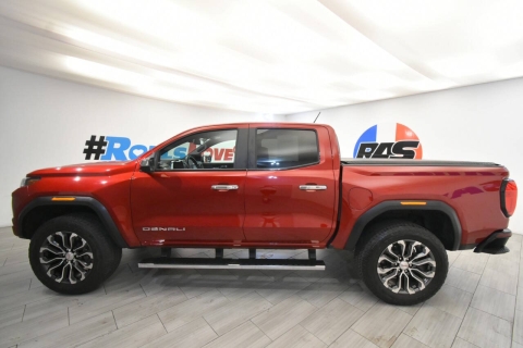 2023 GMC Canyon Denali 4x4 4dr Crew Cab 5 ft. SB