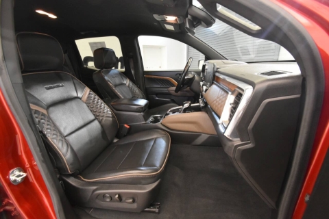 2023 GMC Canyon Denali 4x4 4dr Crew Cab 5 ft. SB