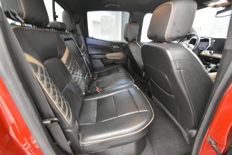 2023 GMC Canyon Denali 4x4 4dr Crew Cab 5 ft. SB