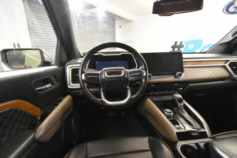 2023 GMC Canyon Denali 4x4 4dr Crew Cab 5 ft. SB