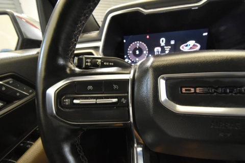 2023 GMC Canyon Denali 4x4 4dr Crew Cab 5 ft. SB