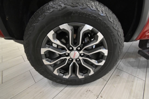 2023 GMC Canyon Denali 4x4 4dr Crew Cab 5 ft. SB