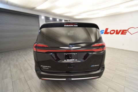 2024 Chrysler Pacifica Plug-In Hybrid Select 4dr Mini Van