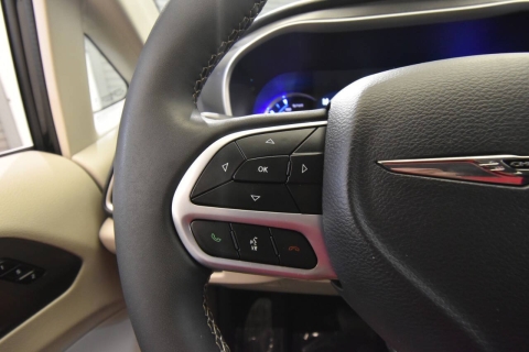 2024 Chrysler Pacifica Plug-In Hybrid Select 4dr Mini Van