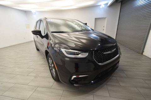 2024 Chrysler Pacifica Plug-In Hybrid Select 4dr Mini Van