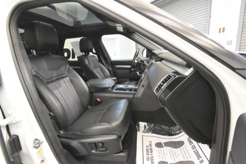 2020 Land Rover Discovery Landmark Edition AWD 4dr SUV